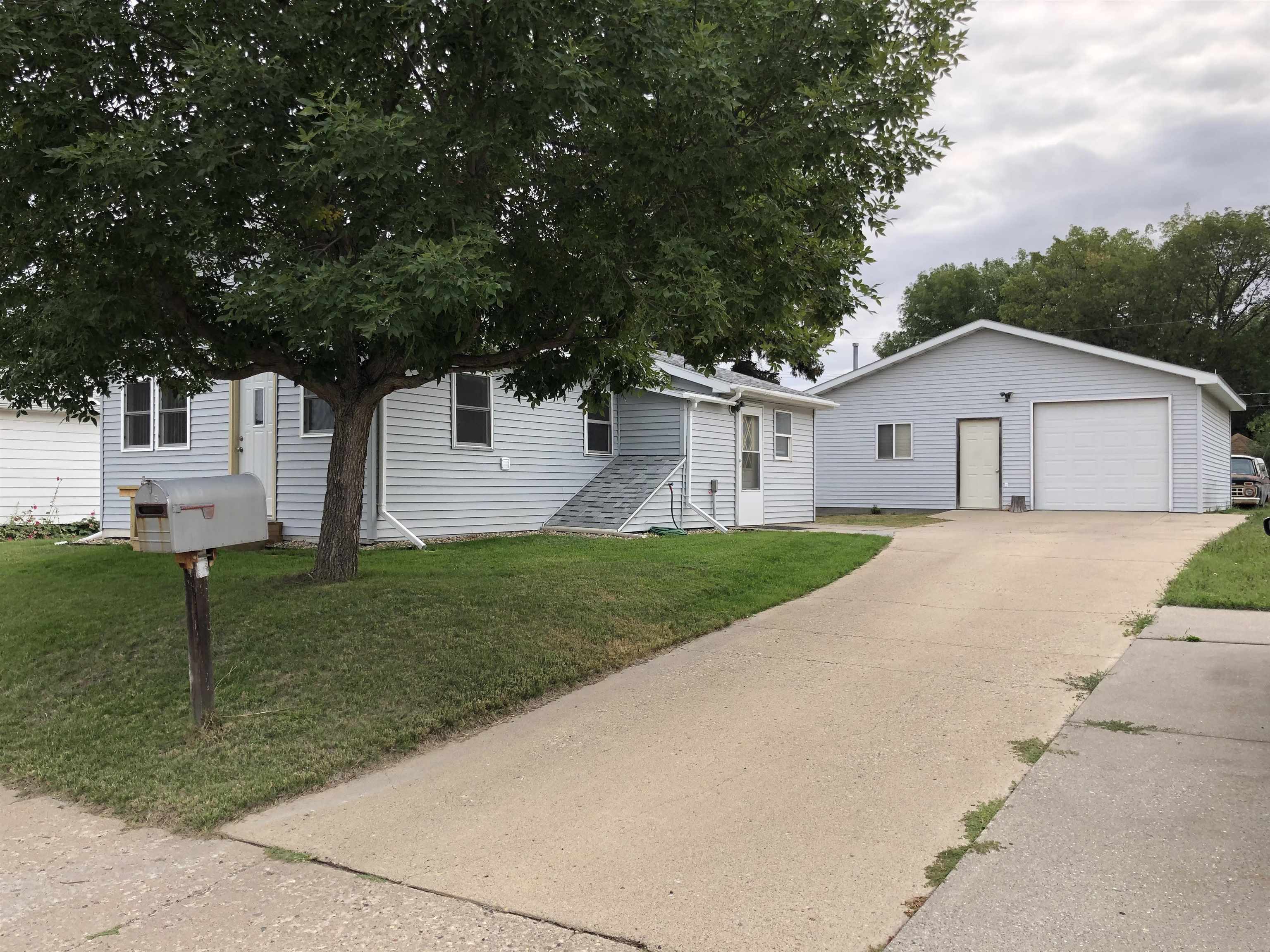 Property Photo:  1323 4th Street SW  ND 58701 