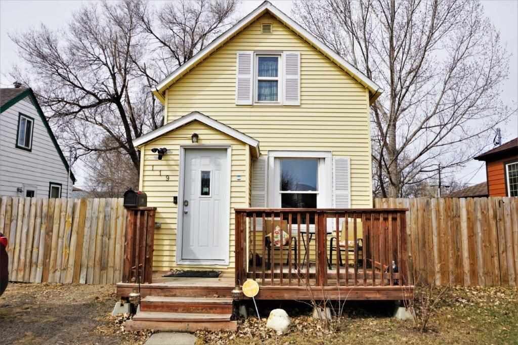 Property Photo:  119 19th St. NW  ND 58703 