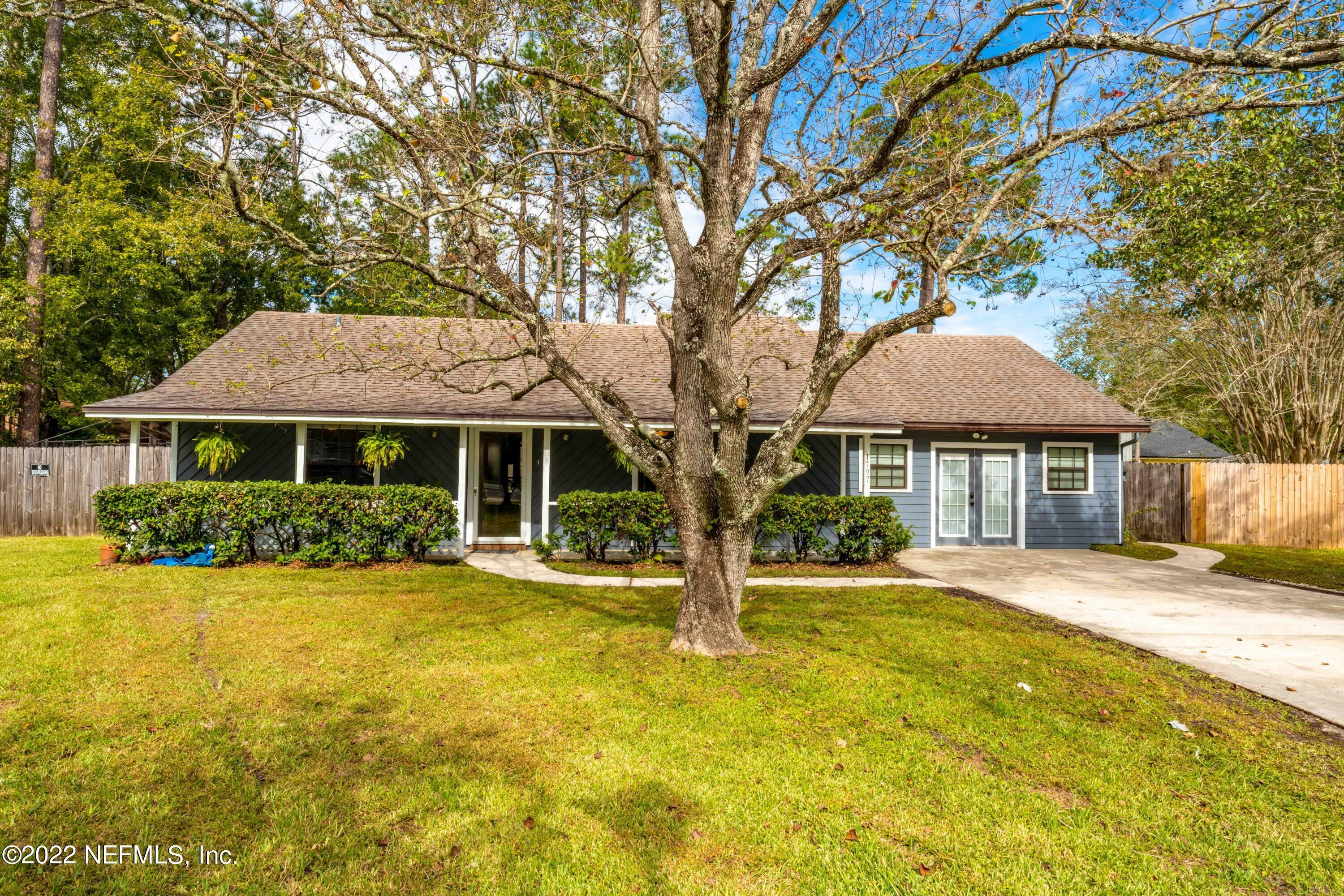 Property Photo:  1797 Coventry Court  FL 32068 