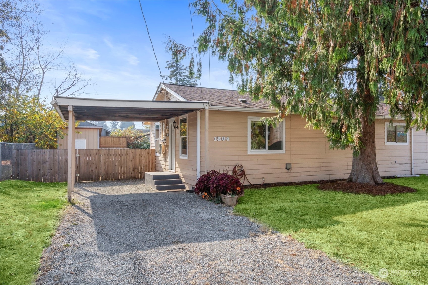 Property Photo:  1504 1506 110th Street S  WA 98444 