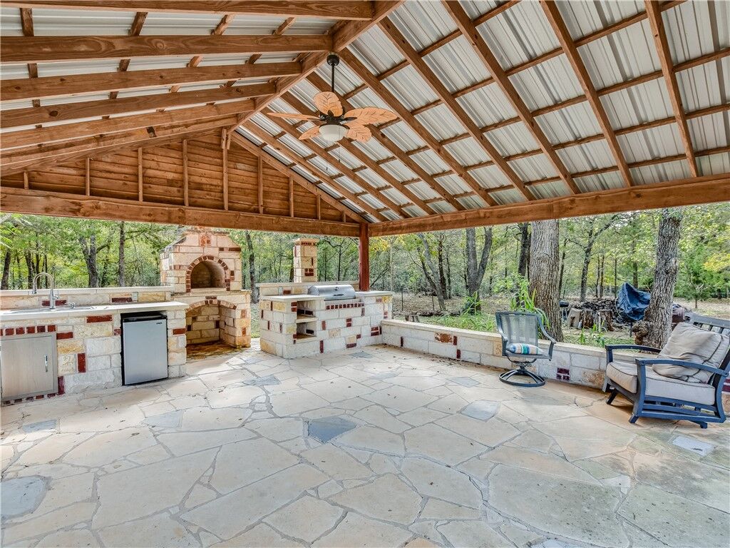 Property Photo:  2728 Highway 304  TX 78957 