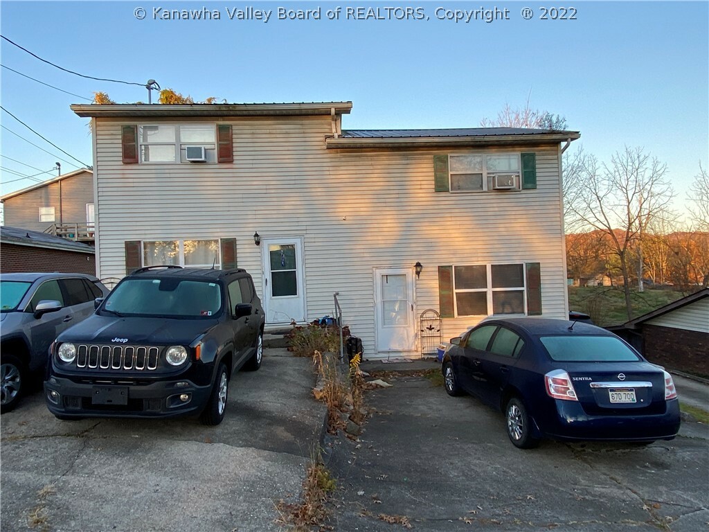 Property Photo: 5205 Linda Vista Drive WV 25313