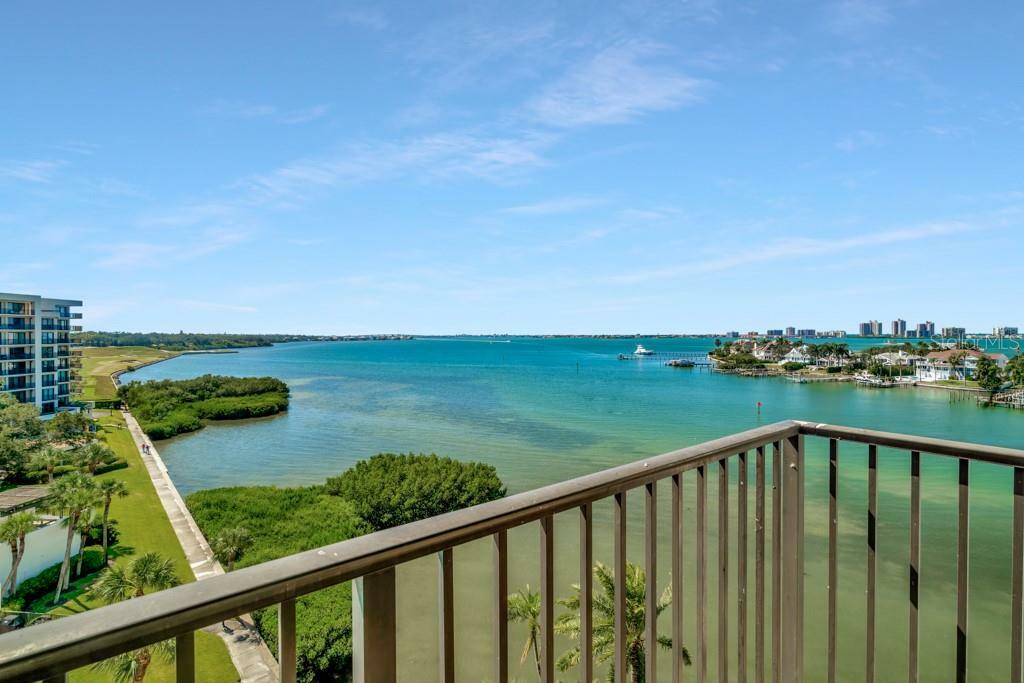 Property Photo: 8 Belleview Boulevard 606 FL 33756