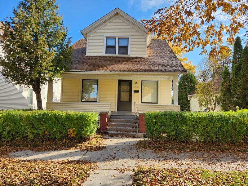 Property Photo: 1533 S 9th St WI 53081