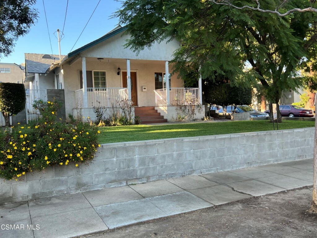 Property Photo:  121 Pine Street  CA 91801 