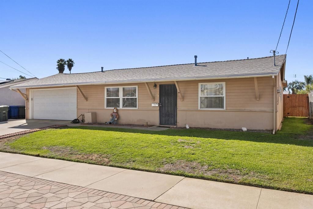 Property Photo: 588 Mulgrew Street CA 92019