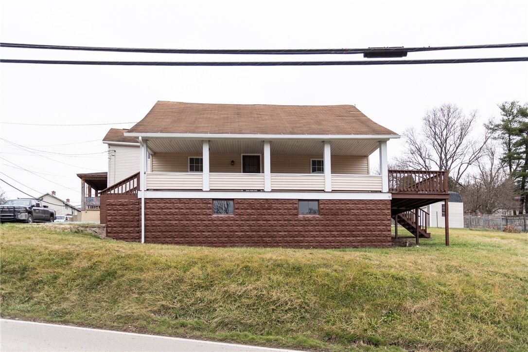 Property Photo: 200 Union St PA 15430