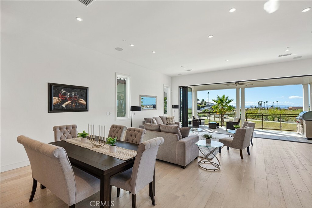 Property Photo:  20 Ocean Place  CA 90740 
