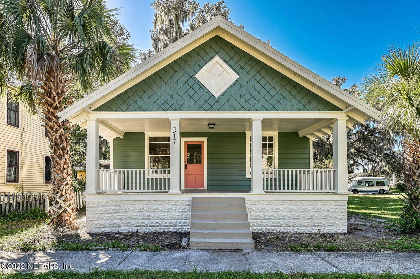 Property Photo:  317 Madison Street  FL 32177 