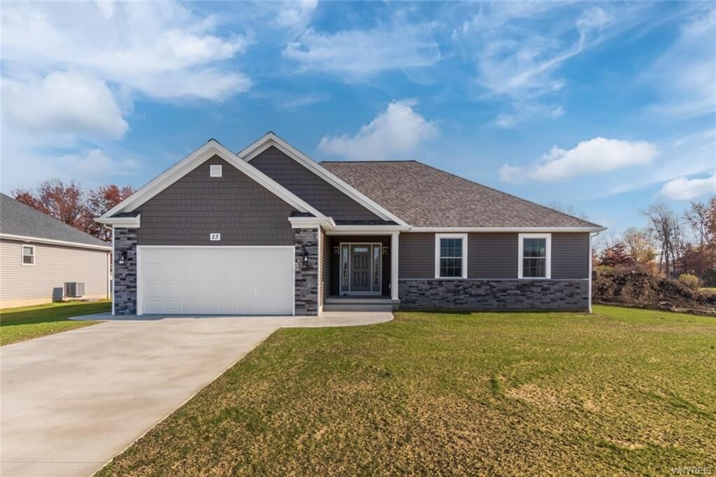Property Photo:  23 Castlewood Court  NY 14072 