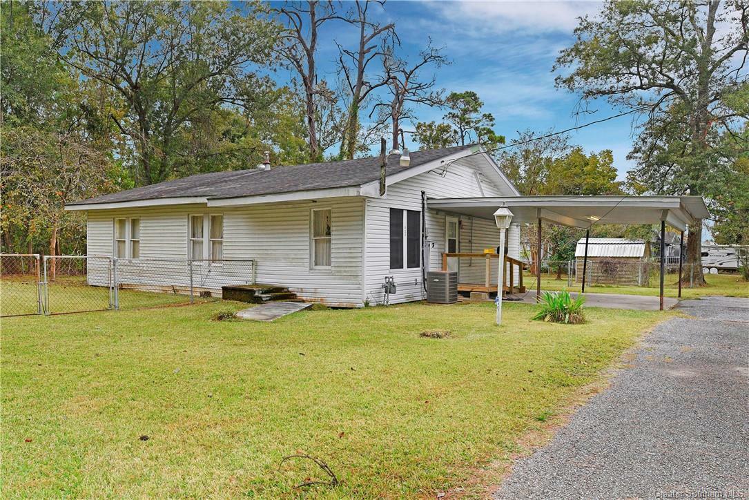 Property Photo:  424 Savoy Road  LA 70663 