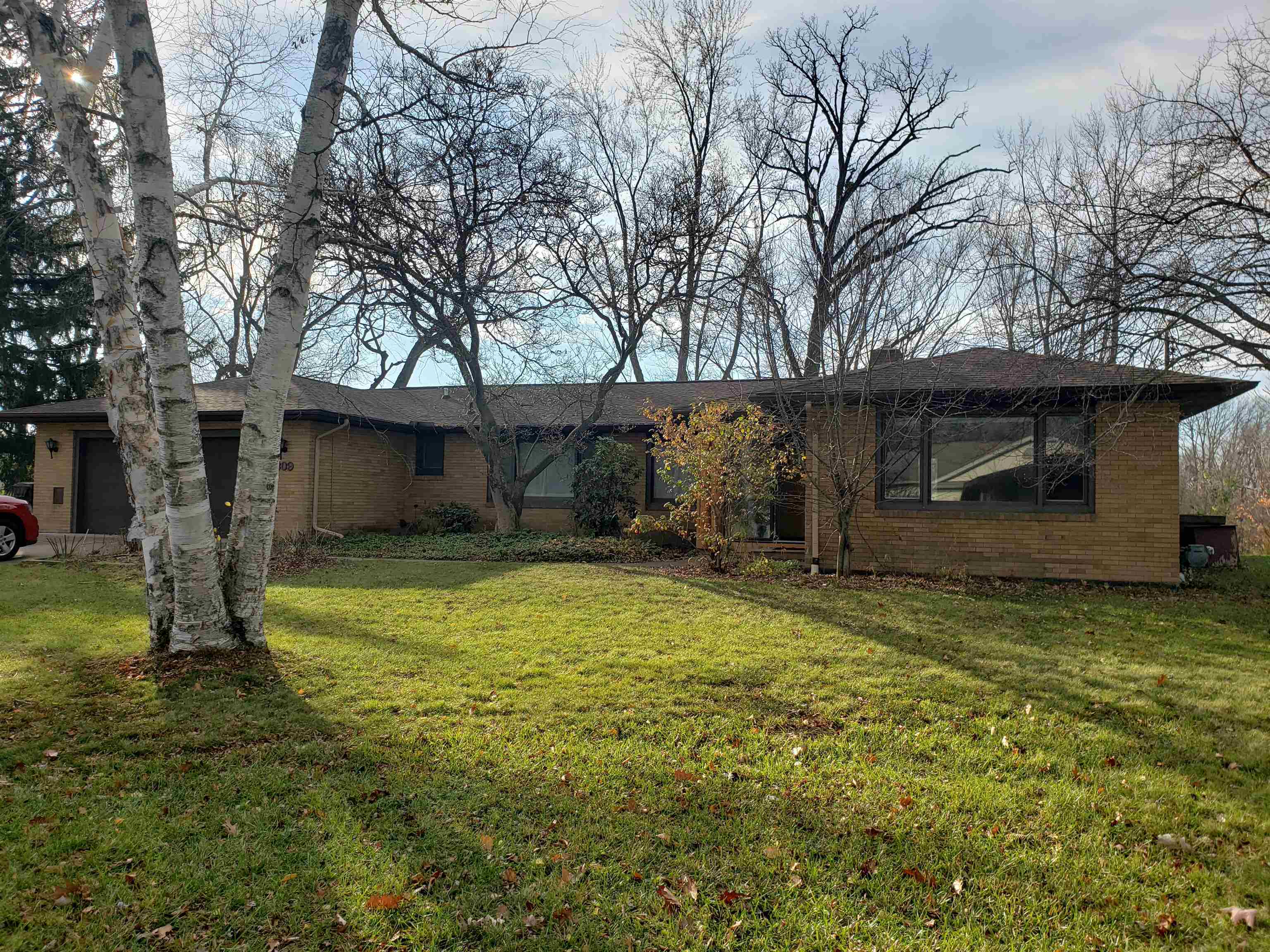 Property Photo:  309 Rowe Ct.  MI 48640 