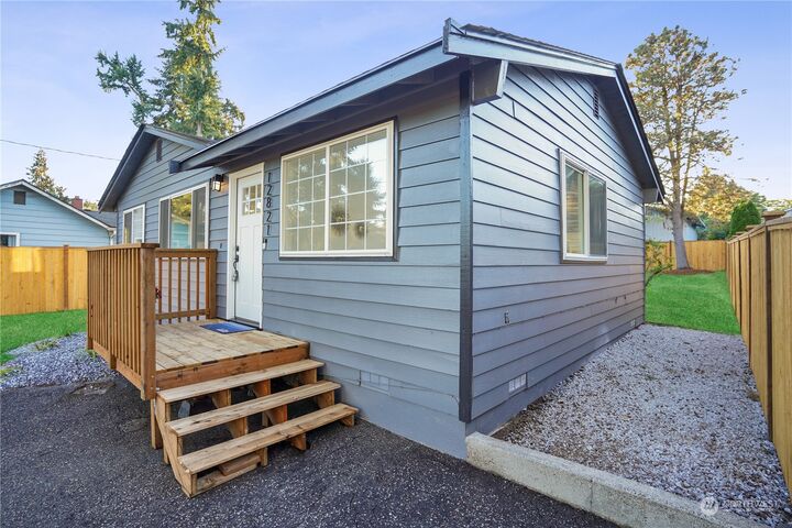 Property Photo: 12821 3rd Avenue S WA 98168