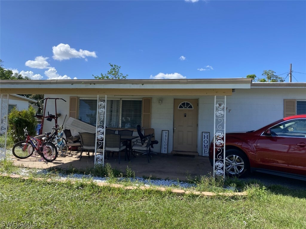 Property Photo:  4877 Orange Grove Boulevard  FL 33903 