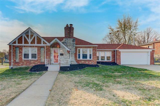 9202 Gravois Road  St Louis MO 63123 photo