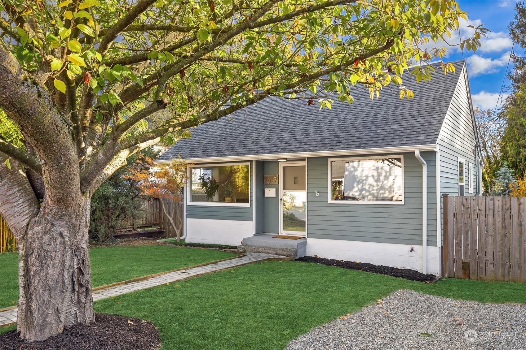 Property Photo:  1617 SW Webster Street  WA 98106 