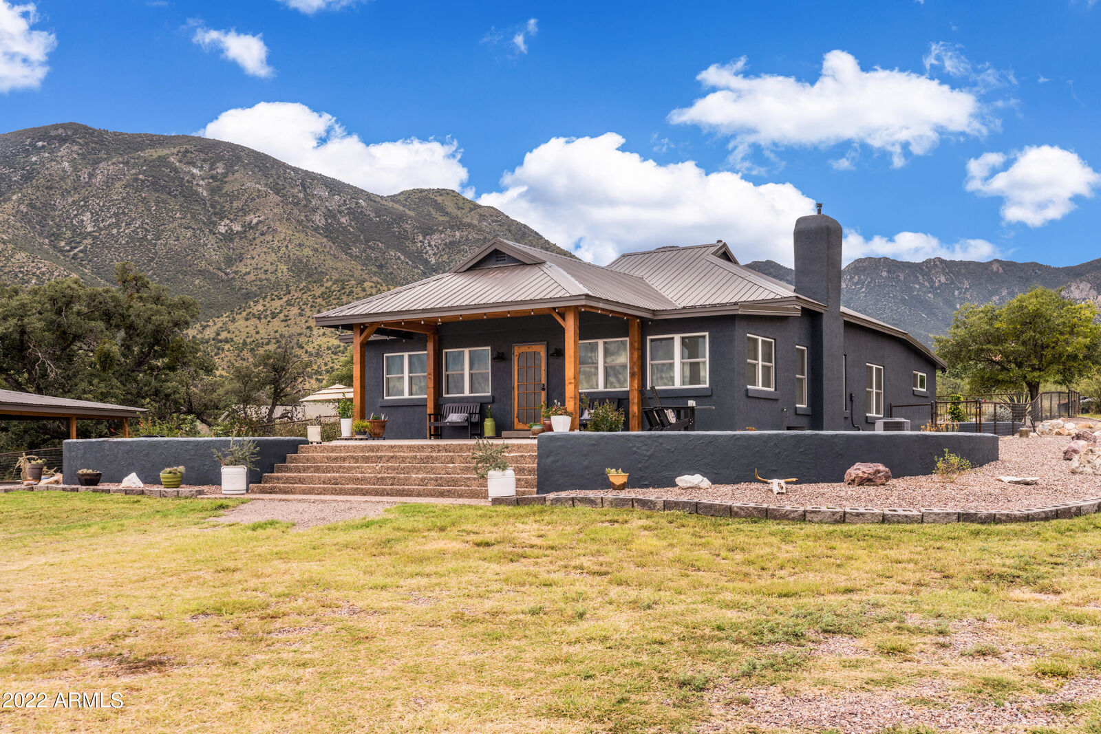 Property Photo: 5306 E Spring Road AZ 85615