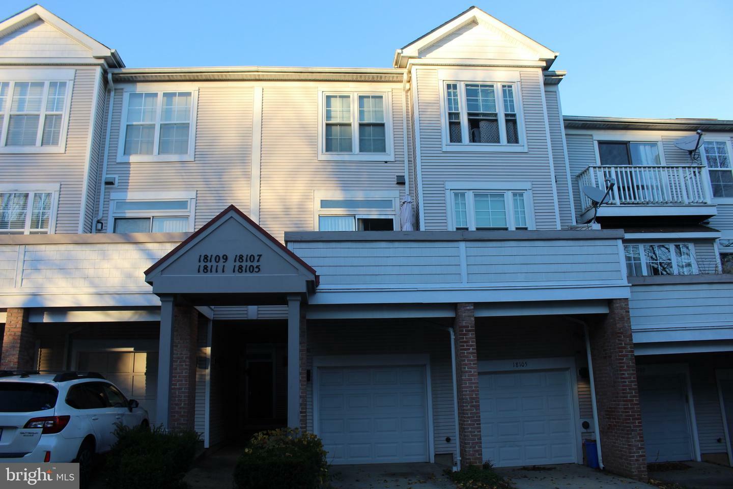 Property Photo:  18107 Royal Bonnet Circle  MD 20886 