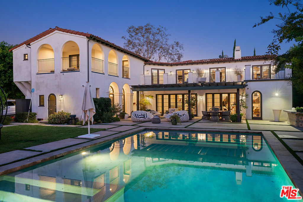 165 S Hudson Avenue  Los Angeles CA 90004 photo