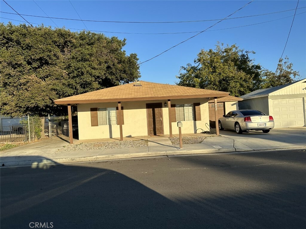 Property Photo:  452 S Alessandro Street  CA 92543 