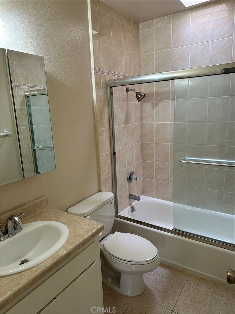 Property Photo:  518 18th Street  CA 92648 