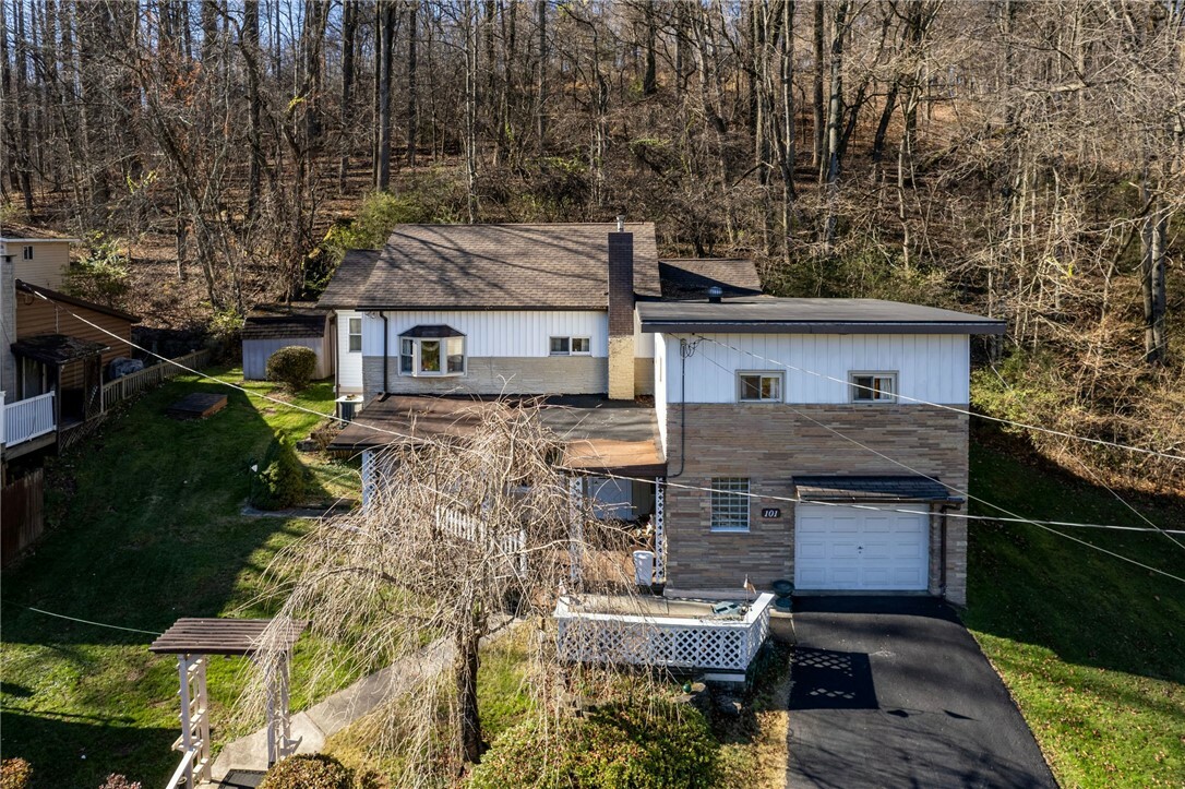 Property Photo:  101 Milbee Ln  PA 15601 