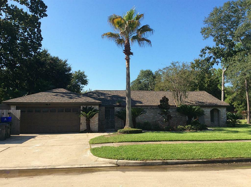 Property Photo:  1326 Pinecroft Drive  TX 77498 