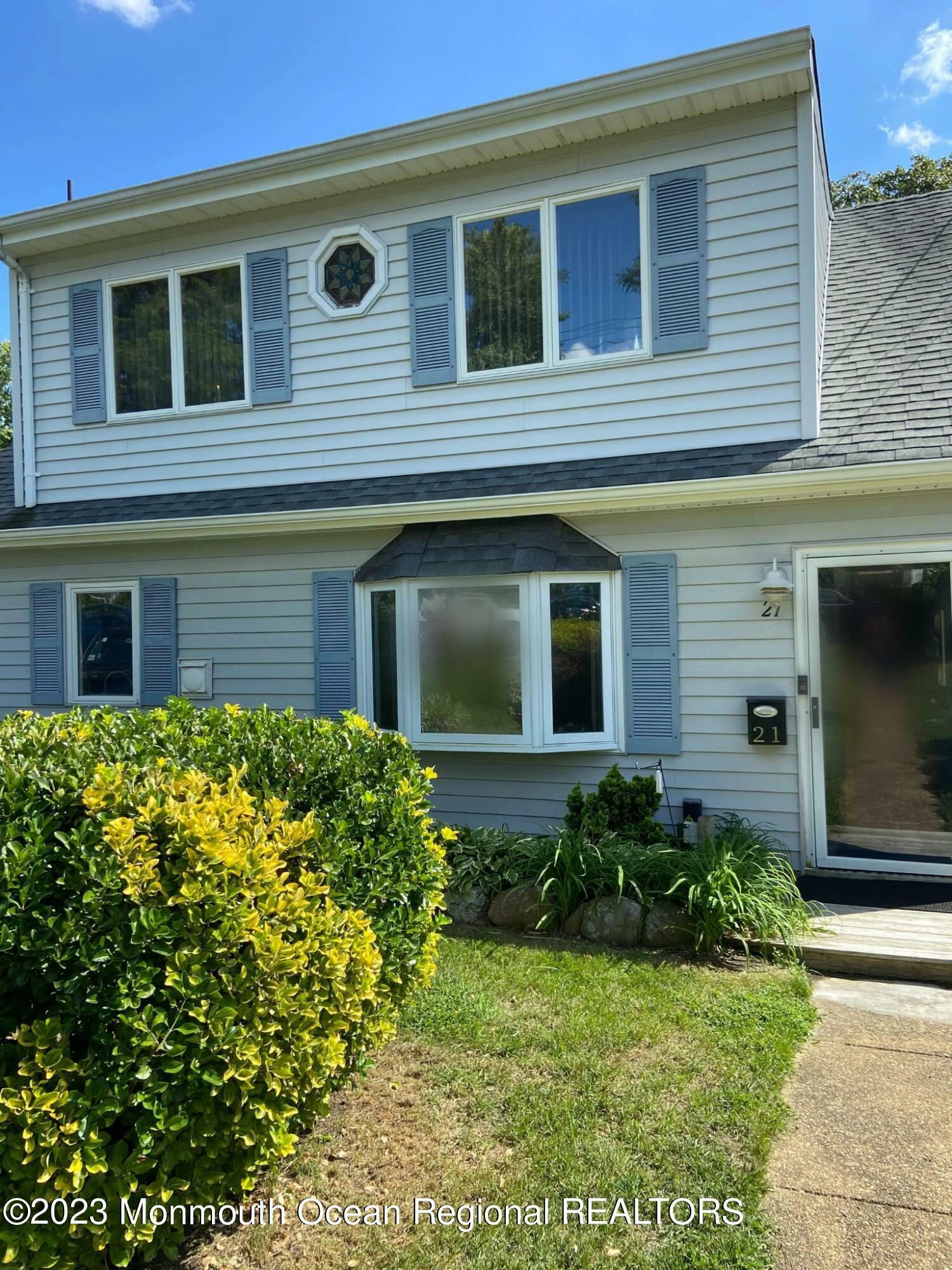 Property Photo:  21 Fairway Drive  NJ 08753 