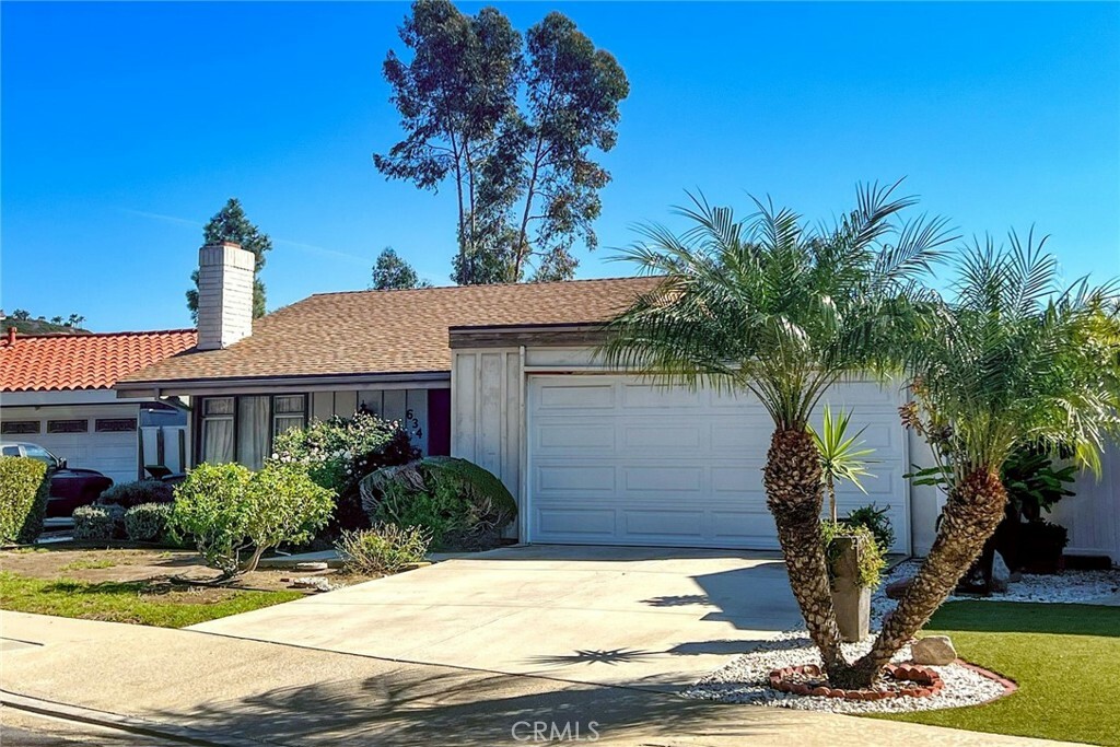 Property Photo: 634 Calle Vicente CA 92673