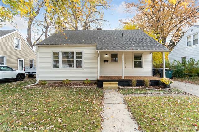 Property Photo:  23070 Manistee Street  MI 48237 