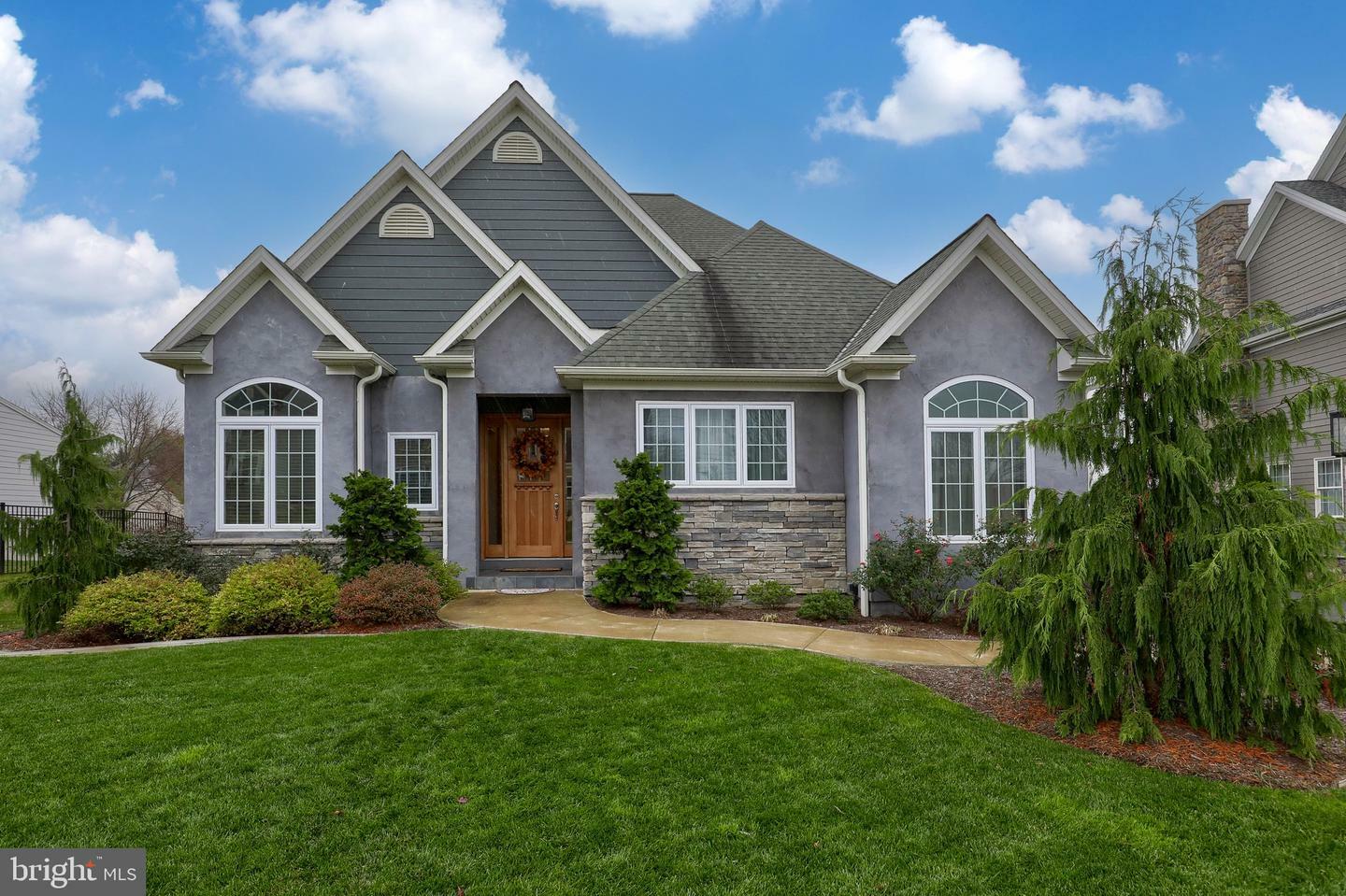 Property Photo: 390 Fern Lane PA 17601