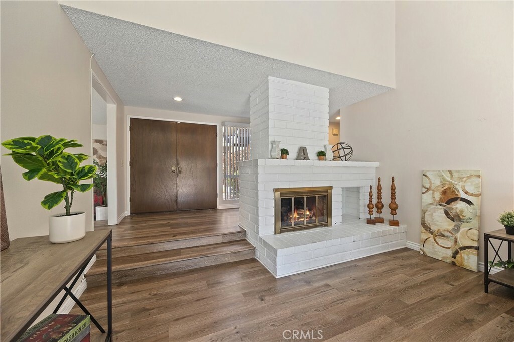 Property Photo:  1700 N Hale Avenue  CA 92831 