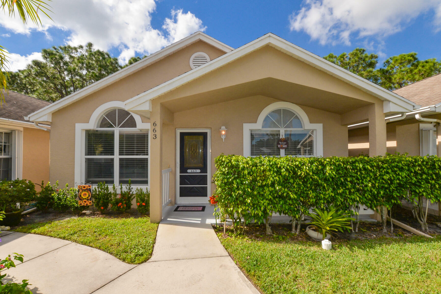 Property Photo:  663 NW San Remo Circle  FL 34986 