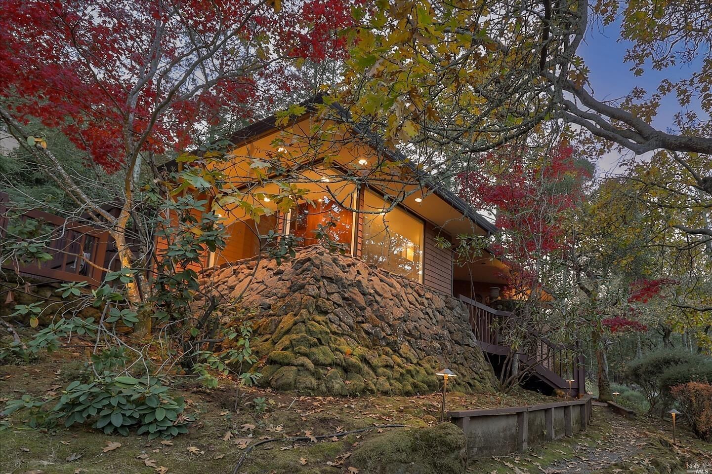 Property Photo:  811 Wild Oak Drive  CA 95409 
