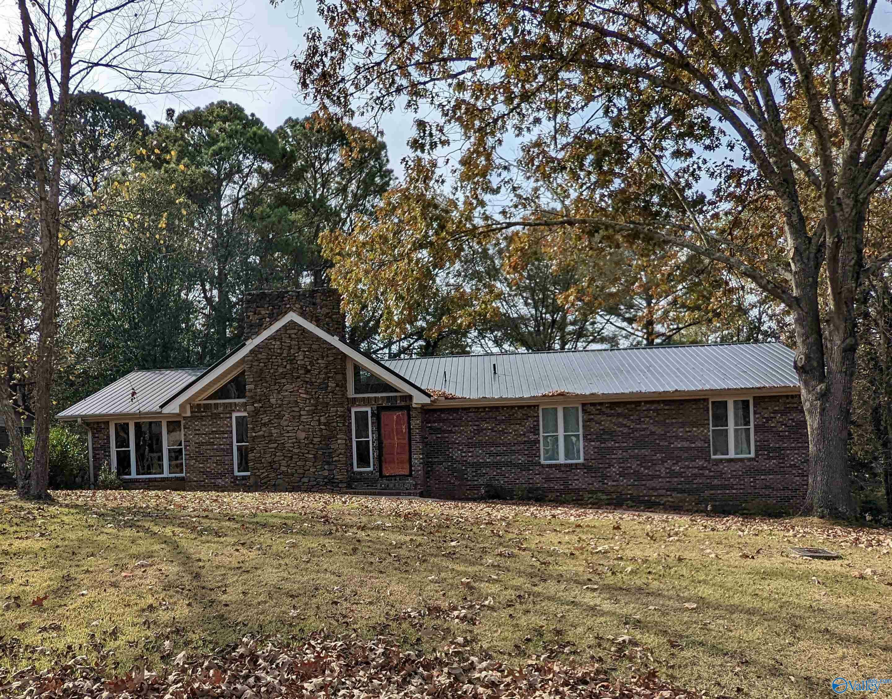 Property Photo:  113 Windy Hill Road  AL 35906 