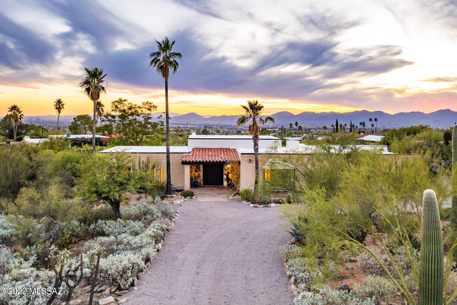 Property Photo:  1502 E Moonridge Road  AZ 85718 