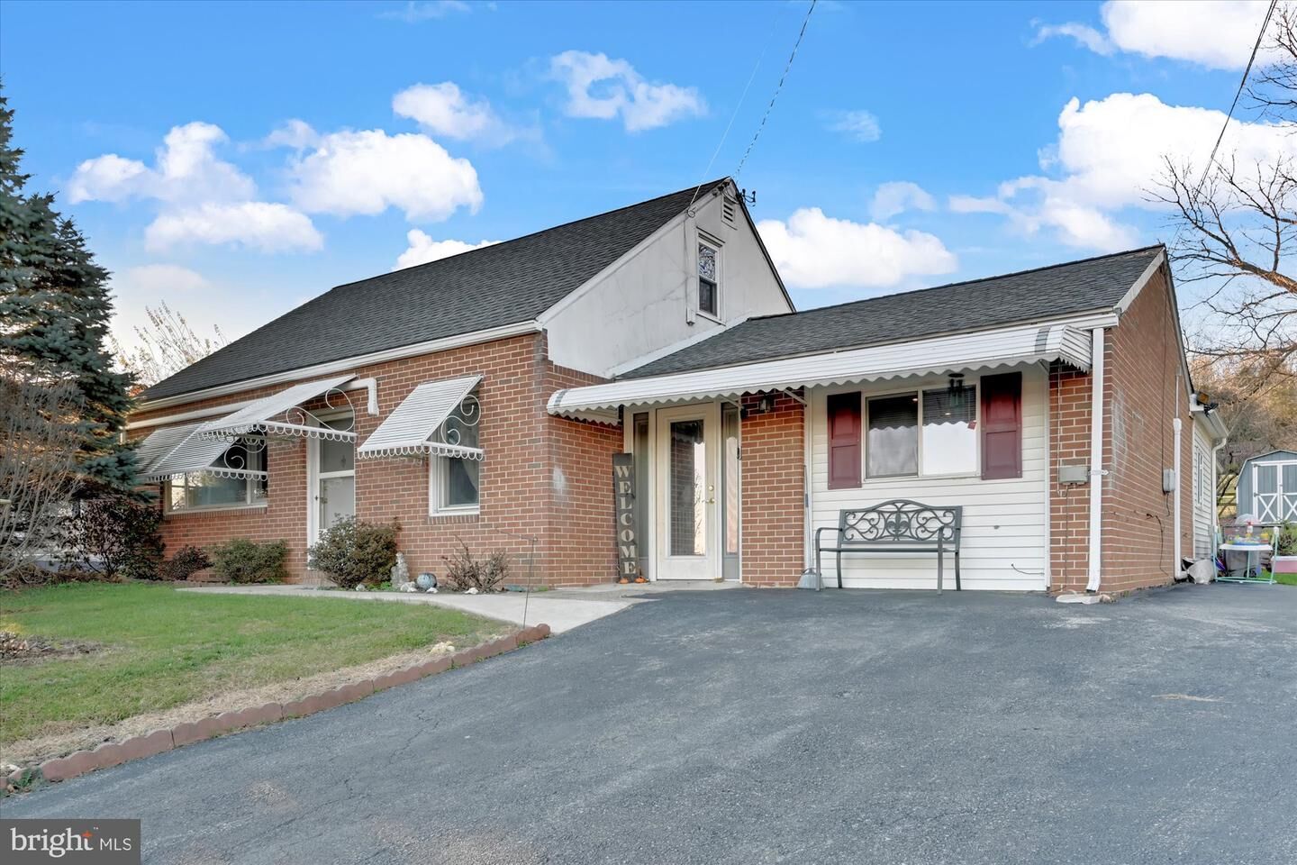 Property Photo: 1082 W Leesport Road PA 19533