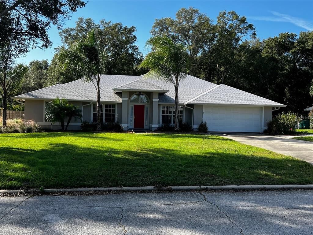 Property Photo: 1402 Fahnstock Street FL 32726