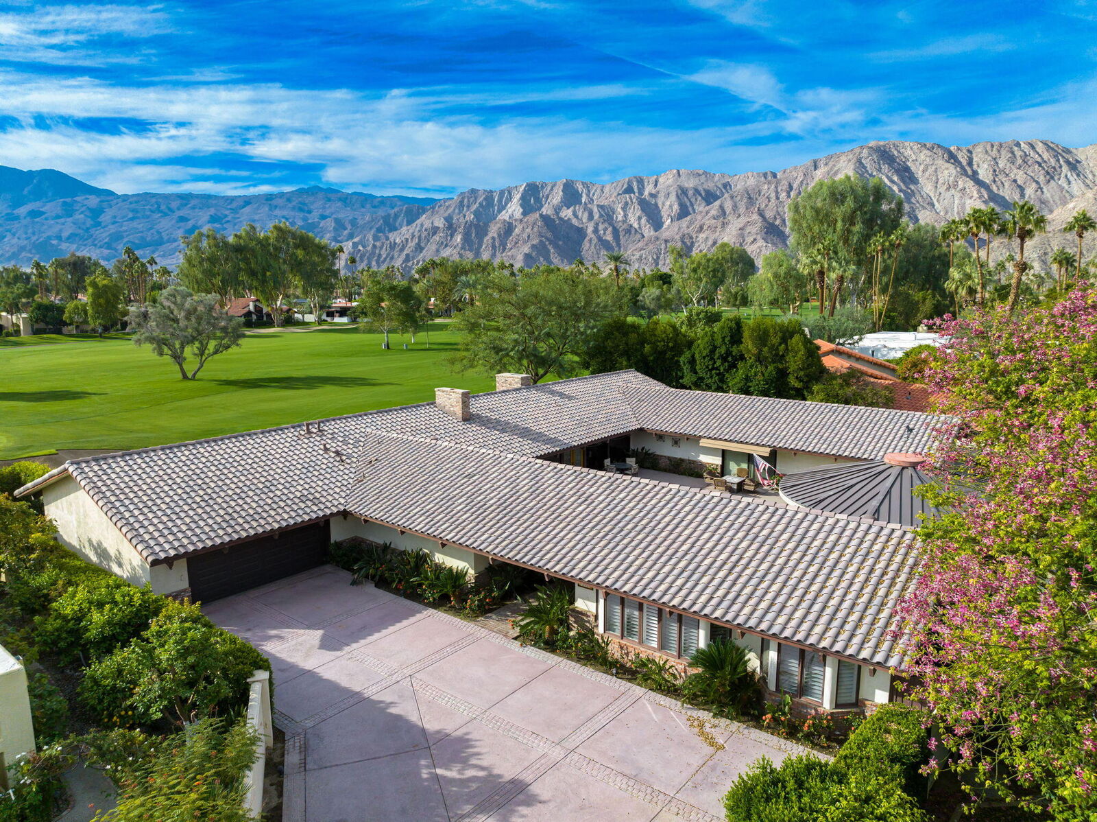 Property Photo: 48731 San Vicente Street CA 92253