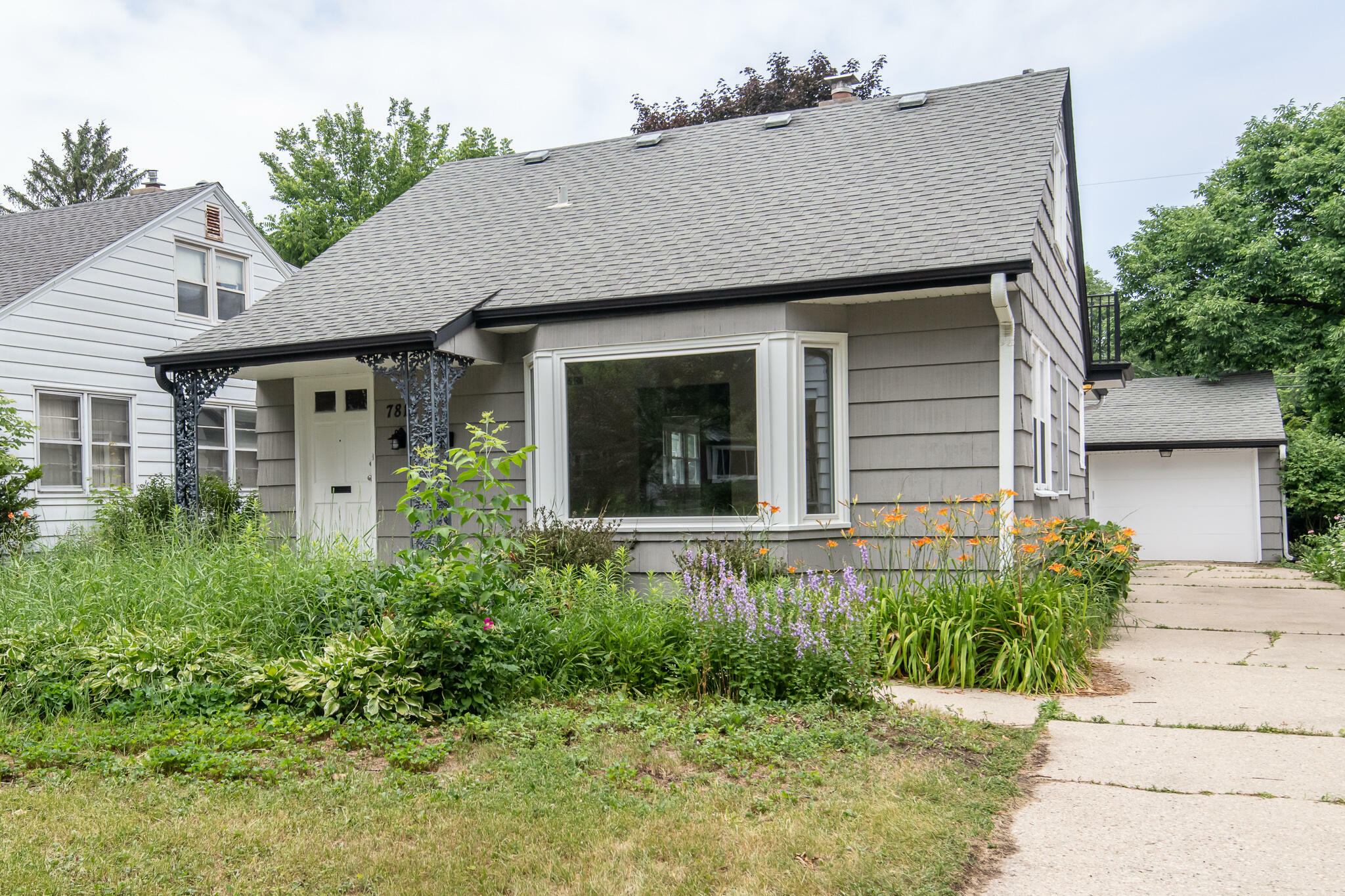 Property Photo: 7818 W Clarke St WI 53213