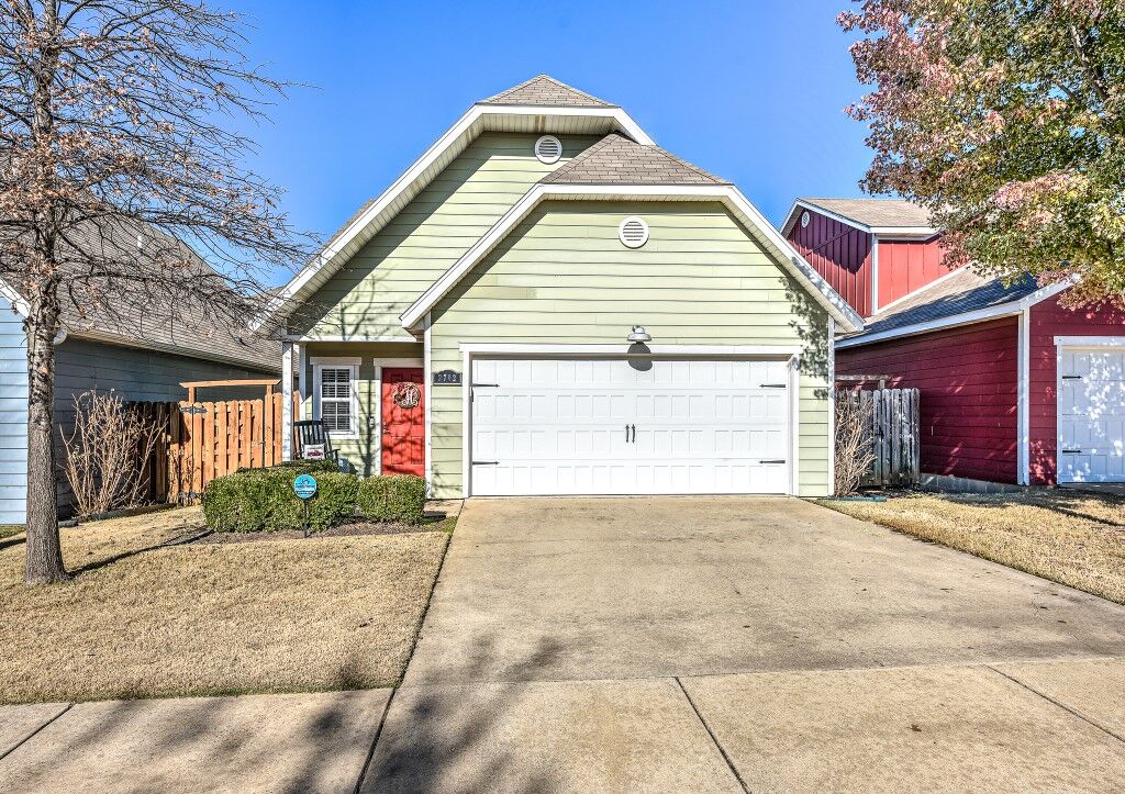 Property Photo: 2702 SW Arbor Road AR 72713