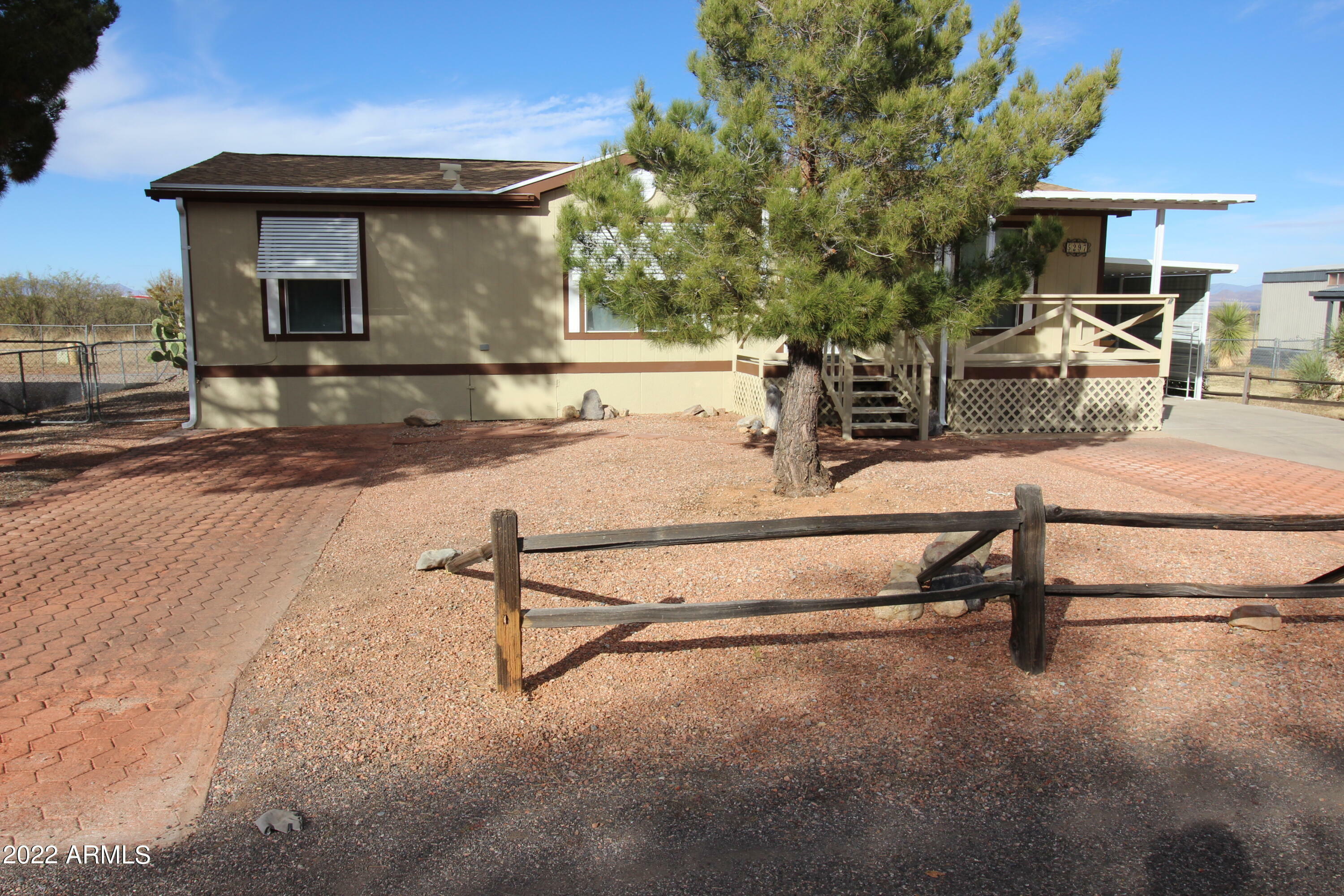 Property Photo: 5297 E Finch Circle AZ 85650