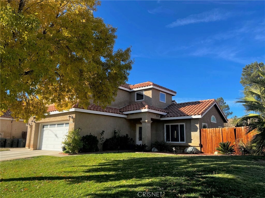 Property Photo:  38243 Sierra Grande Avenue  CA 93551 