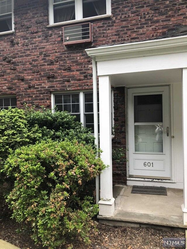 Property Photo: 211 Washington Drive 211 NJ 07446