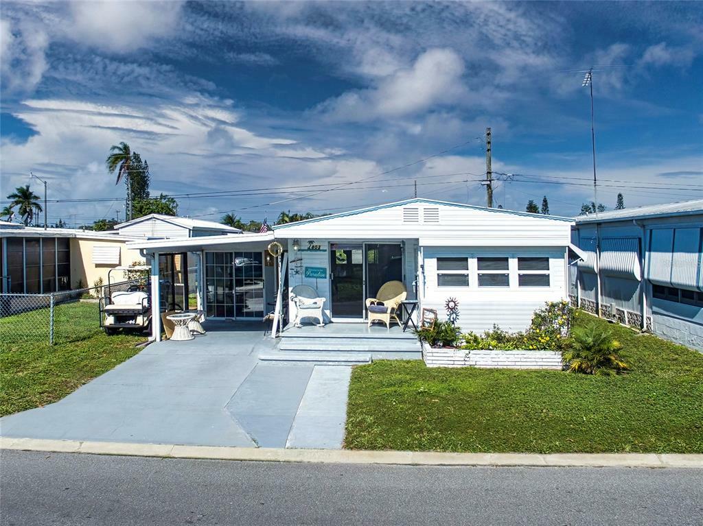 Property Photo:  803 51st Avenue W  FL 34207 