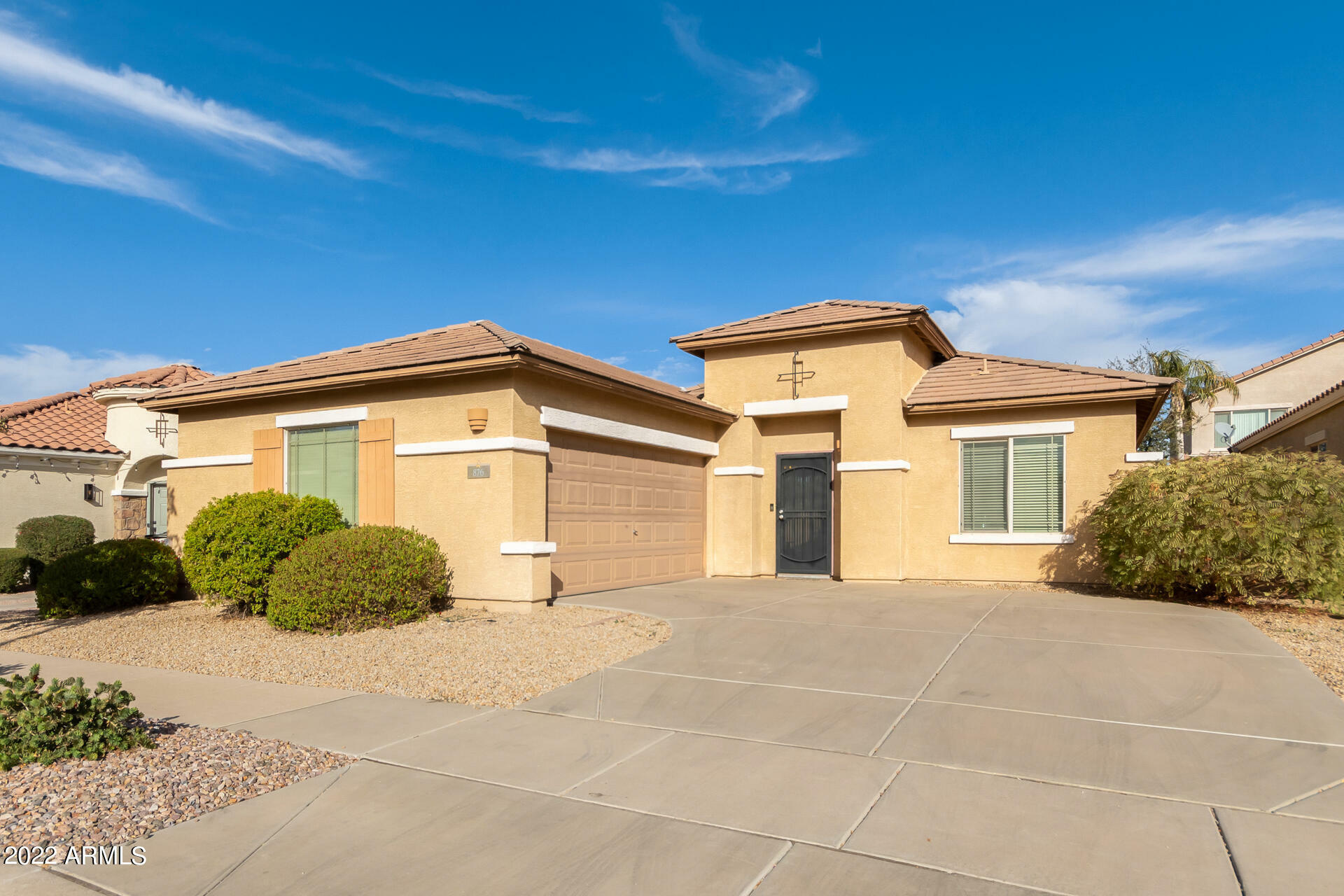 Property Photo:  876 E Bellerive Place  AZ 85249 