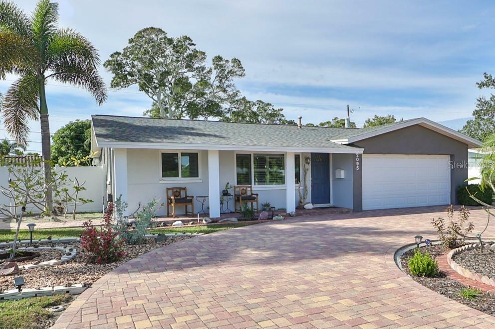 Property Photo:  2095 Dolphin Boulevard S  FL 33707 