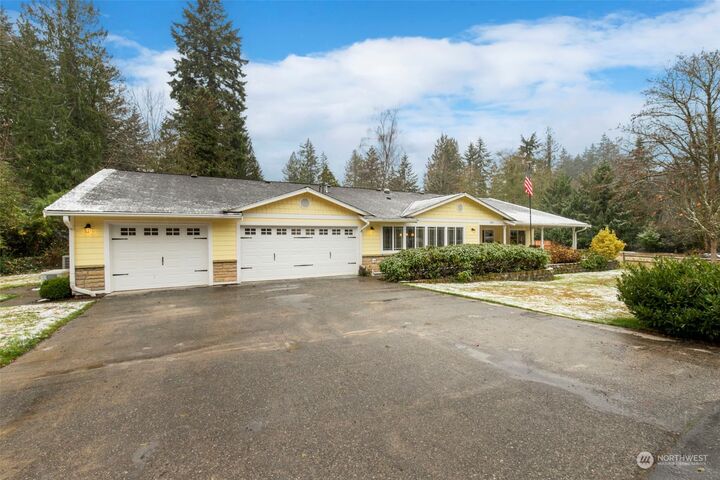 Property Photo:  2331 Ridgeway Drive NW  WA 98312 