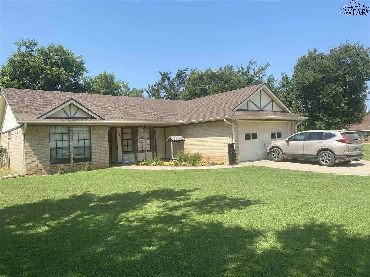 Property Photo:  309 N Belmont Street  TX 76377-9999 