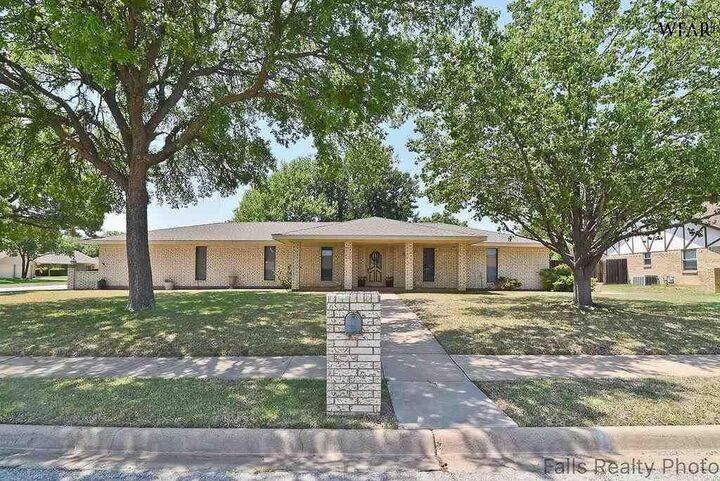 2812 Cromwell Avenue  Wichita Falls TX 76309 photo